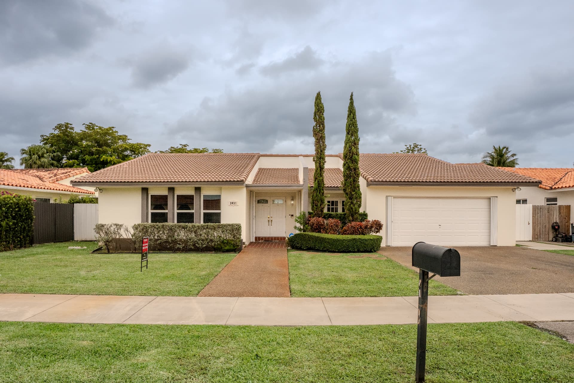 Miami single-family home exterior photographed by Landin Services